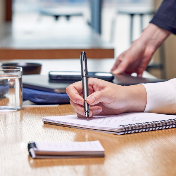 Parker IM Monochrome Titanium - duo sada 9